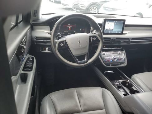 Used 2022 Lincoln Corsair Reserve w/ Elements Package FWD image 11
