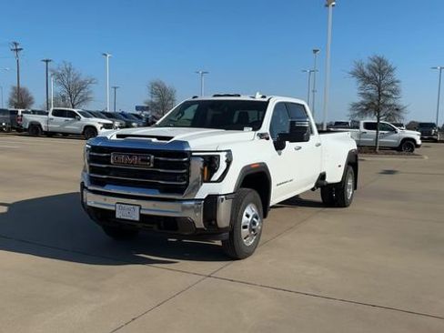 New 2026 GMC Sierra 3500 SLT w/ SLT Convenience Package image 4