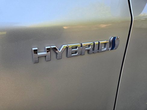 Used 2012 Toyota Prius Four w/ Deluxe Solar Roof Pkg FWD image 1