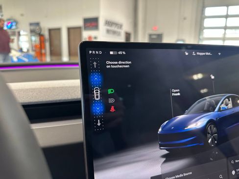 Used 2025 Tesla Model 3 Long Range AWD/4WD image 21