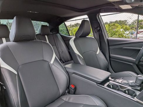 Used 2025 Toyota Camry SE FWD image 18