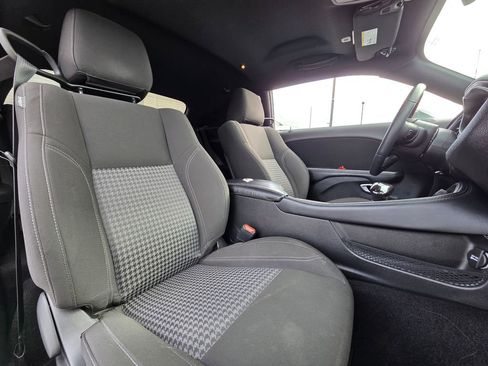 Used 2022 Dodge Challenger SXT w/ Blacktop Package image 25