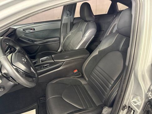 Used 2022 Toyota Avalon Touring w/ Advanced Safety Package FWD image 15