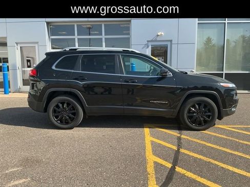 Used 2018 Jeep Cherokee Limited AWD/4WD image 10