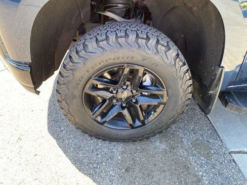 Used 2020 Chevrolet Silverado 1500 Custom Trail Boss w/ Custom Convenience Package image 12