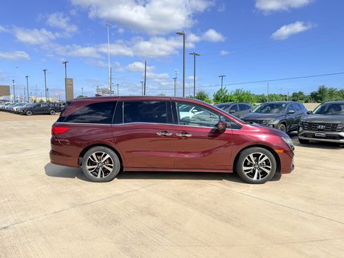 Used 2019 Honda Odyssey Elite image 5