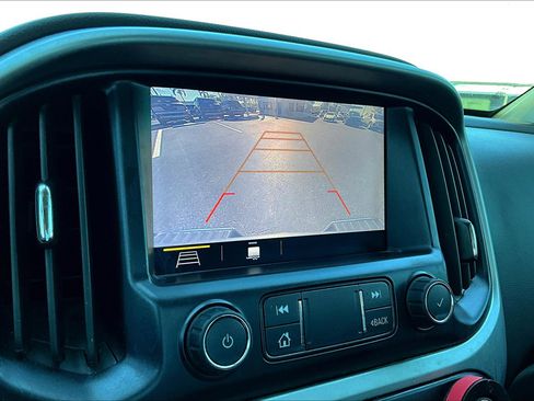 Used 2020 Chevrolet Colorado LT image 23