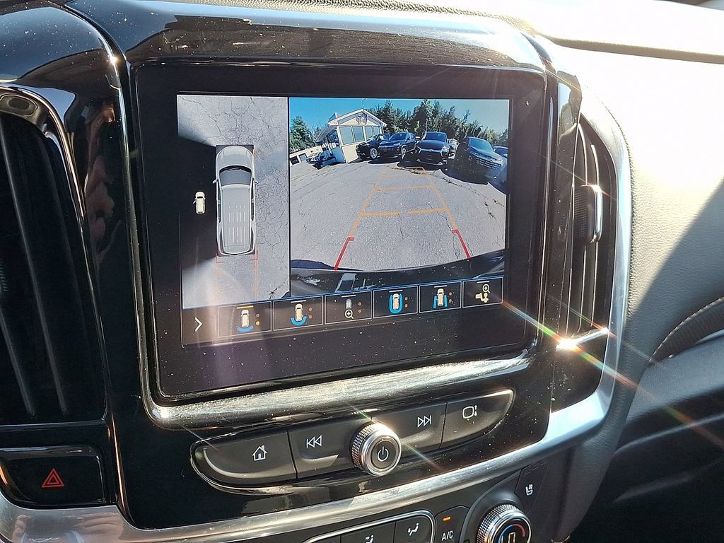 Used 2021 Chevrolet Traverse Premier w/ Redline Edition AWD/4WD image 26