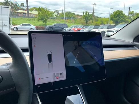 Used 2020 Tesla Model 3 Standard Range Plus RWD image 20