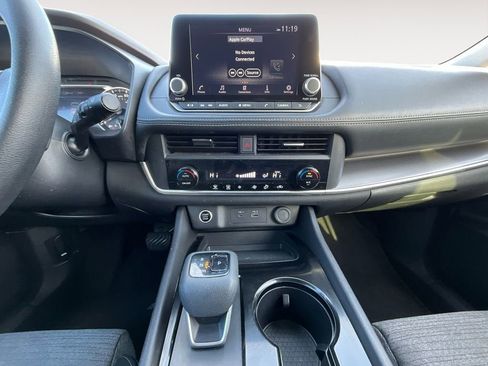 Used 2023 Nissan Rogue SV image 11