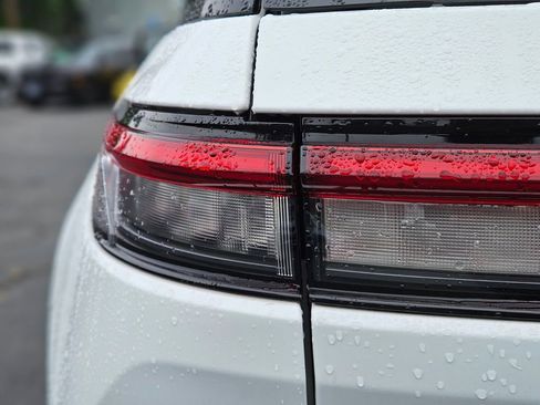 Used 2022 Jeep Grand Cherokee Limited image 9