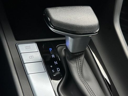 Certified 2026 Hyundai Elantra SE FWD image 17