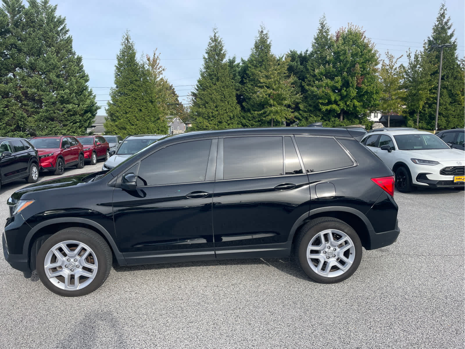 Used 2025 Honda Passport EX-L image 2
