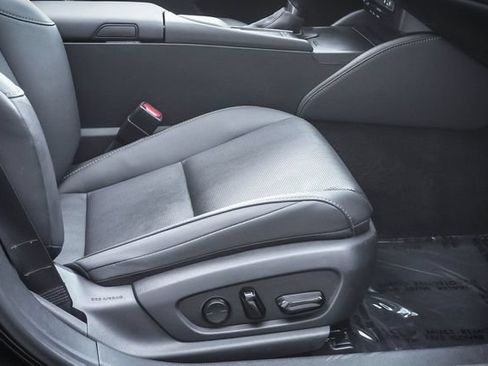 Certified 2022 Lexus ES 300h w/ Premium Package FWD image 25
