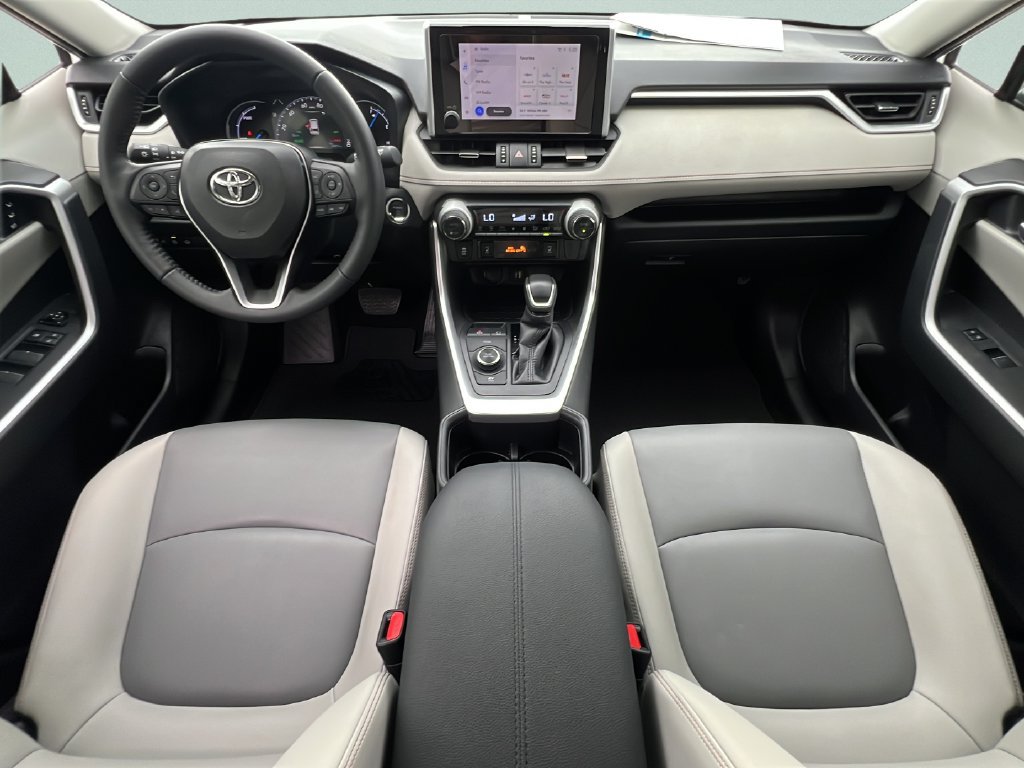 Used 2023 Toyota RAV4 XLE Premium AWD/4WD image 14