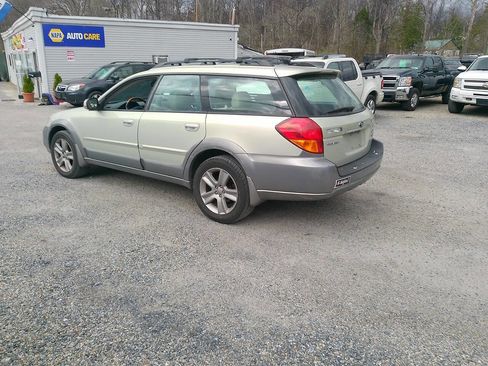 Used 2005 Subaru Outback 3.0R L.L. Bean image 16