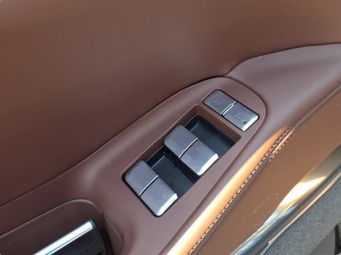 New 2026 Lincoln Navigator Reserve AWD/4WD image 17