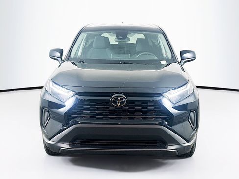 Used 2025 Toyota RAV4 LE AWD/4WD image 2