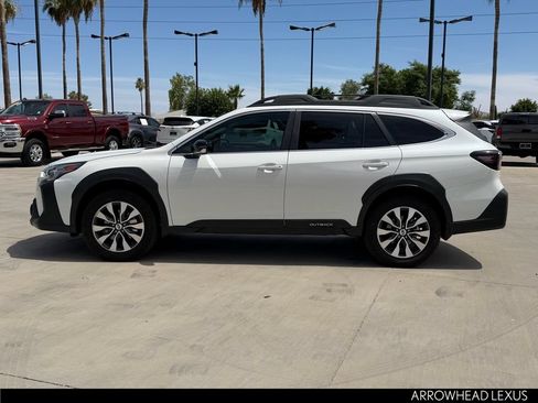 Used 2025 Subaru Outback Limited AWD/4WD image 3