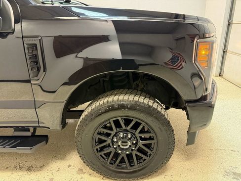 Used 2019 Ford F250 Lariat image 17