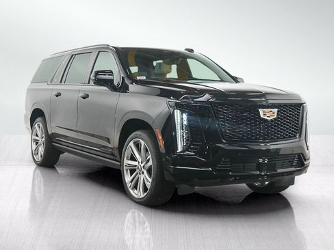 Used 2026 Cadillac Escalade ESV Platinum Sport AWD/4WD image 7