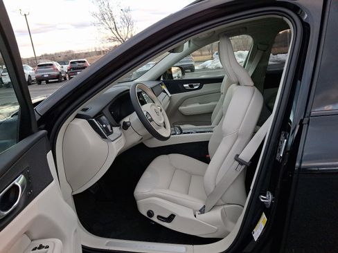 New 2025 Volvo XC60 T8 Plus w/ Protection Package Premier image 9