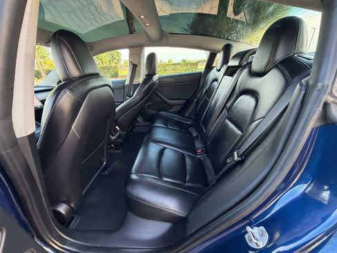 Used 2022 Tesla Model 3 RWD image 10