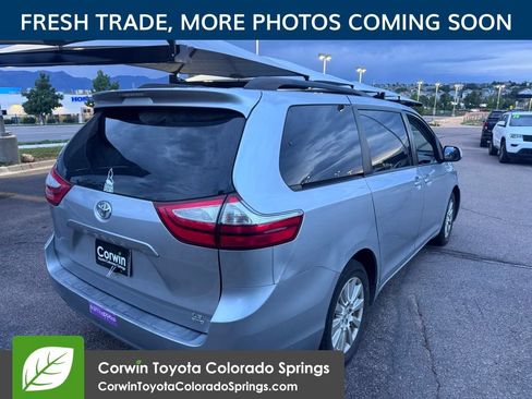 Used 2015 Toyota Sienna LE AWD/4WD image 7
