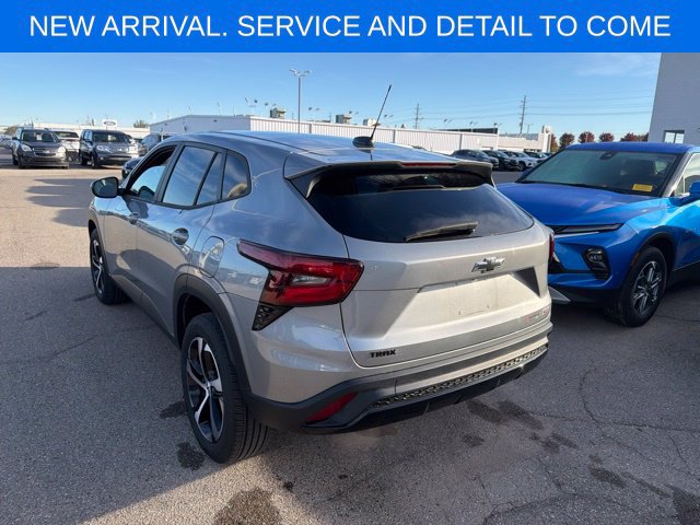 Certified 2024 Chevrolet Trax RS FWD image 17