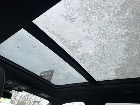 Used 2023 GMC Yukon XL AT4 w/ AT4 Premium Plus Package image 16