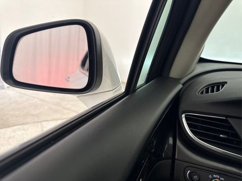 Used 2018 Buick Encore Sport Touring image 39