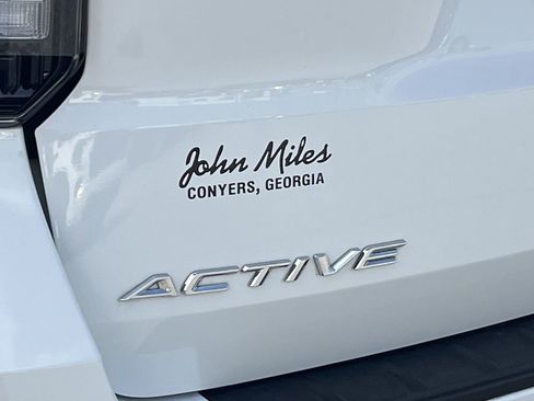 Used 2025 Ford Explorer Active w/ Active Comfort Package image 27