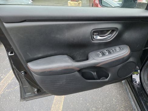 Used 2018 Toyota Corolla LE FWD image 13