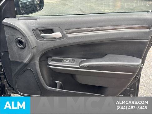 Used 2021 Chrysler 300 Touring L image 17