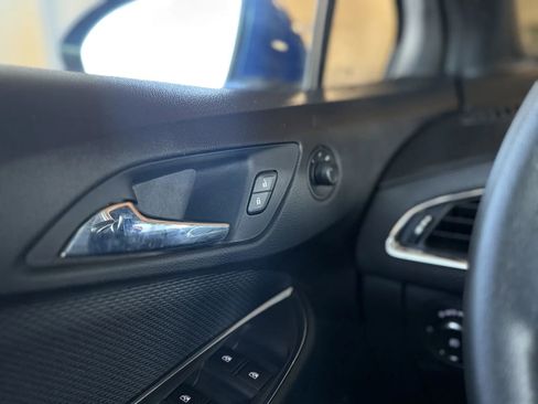 Used 2017 Chevrolet Cruze LT w/ Sun And Sound Package image 24