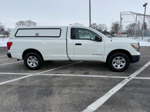 Used 2019 Nissan Titan S w/ S Utility Package image 7
