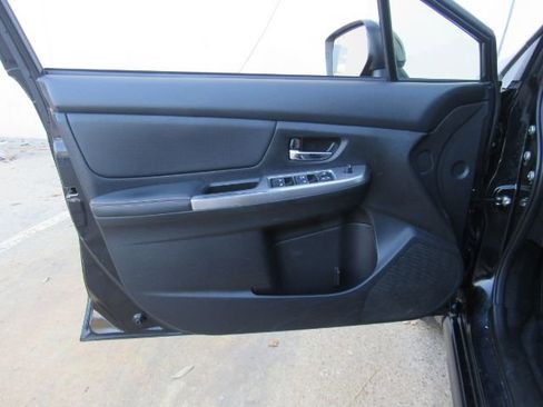 Used 2017 Subaru Crosstrek 2.0i Limited image 13