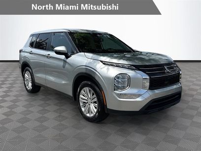 Used 2024 Mitsubishi Outlander ES