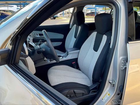 Used 2012 Chevrolet Equinox LS image 6