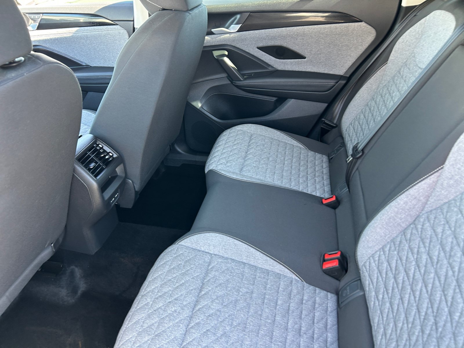 Certified 2026 Volkswagen Tiguan S FWD image 17