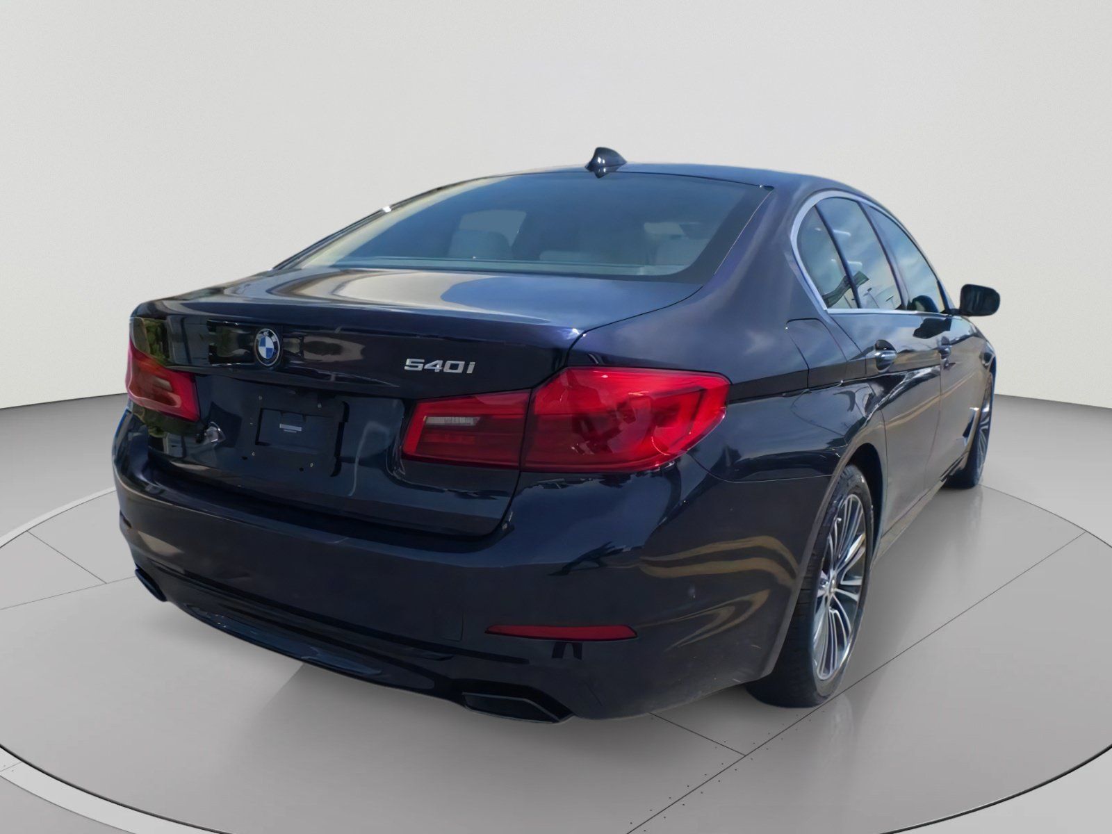 Used 2017 BMW 540i RWD image 3