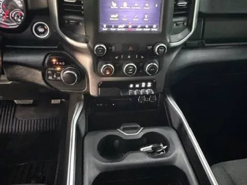 Used 2019 RAM 1500 Big Horn AWD/4WD image 4