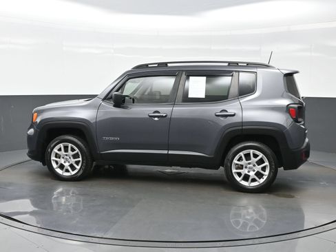 Used 2022 Jeep Renegade Latitude AWD/4WD image 3