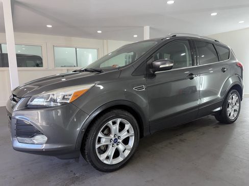 Used 2016 Ford Escape Titanium w/ Equipment Group 301A FWD image 11