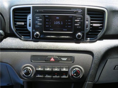 Used 2017 Kia Sportage LX FWD image 6
