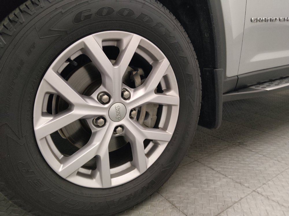 Used 2022 Jeep Grand Cherokee Limited w/ MOPAR Finishing Package RWD image 31