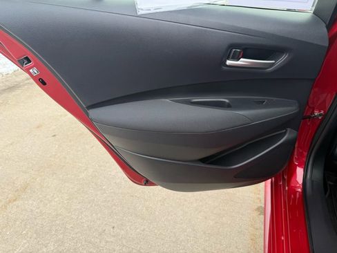 Used 2021 Toyota Corolla LE w/ Carpet Mat Package (TMS) image 12