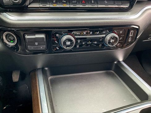 Used 2024 Chevrolet Silverado 2500 High Country w/ High Country Premium Package image 25