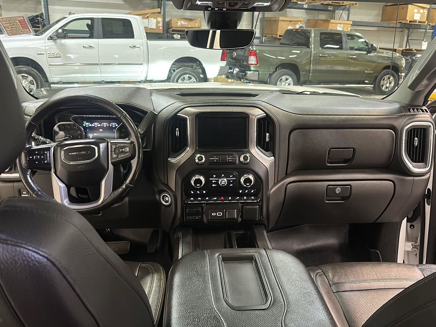Used 2020 GMC Sierra 1500 Denali w/ Denali Ultimate Package AWD/4WD image 29