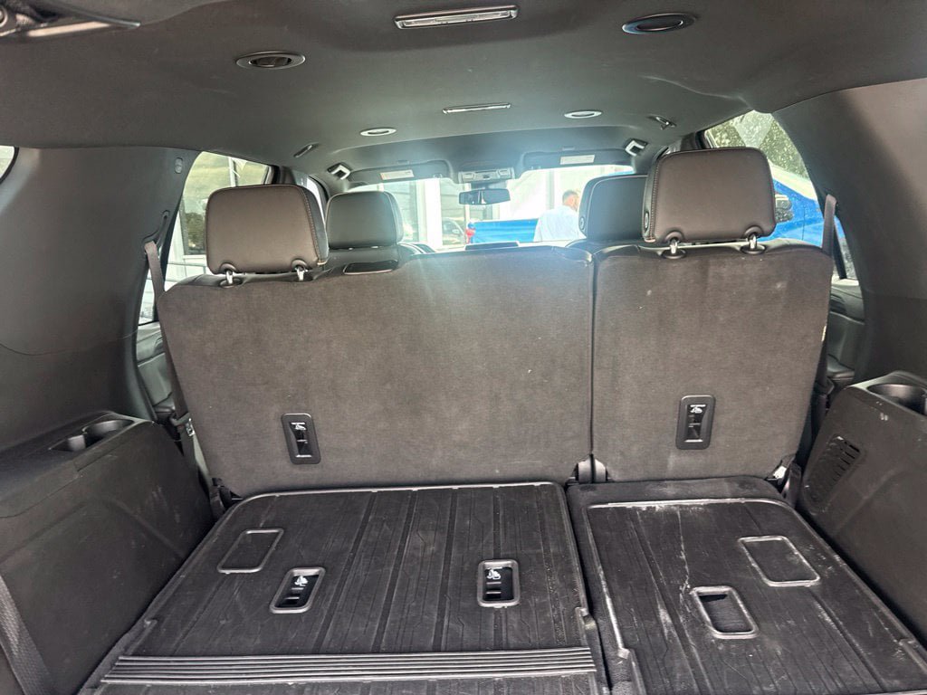 Used 2023 GMC Yukon SLT w/ Max Trailering Package AWD/4WD image 11
